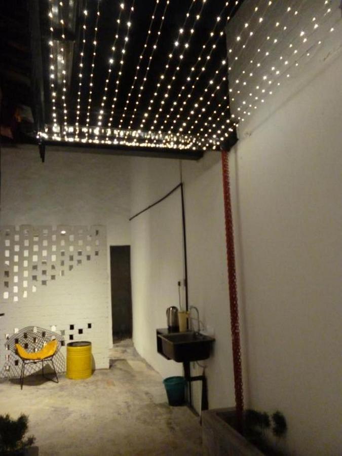 Ola Hostel Малакка Экстерьер фото